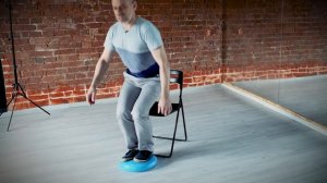 БАЛАНСИРОВОЧНАЯ ПОДУШКА | Упражнения для укрепления мышц спины дома | Правильная осанка