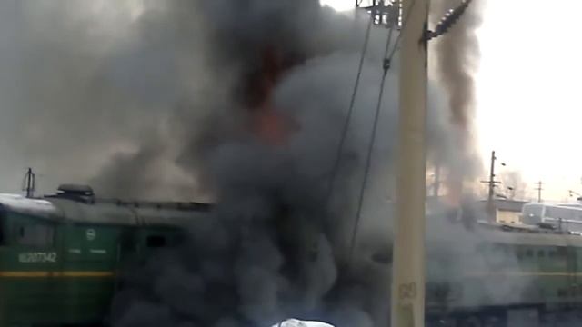 Паровоз пошёл в разнос ロシアの列車 смотреть онлайн