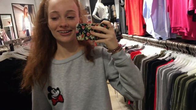 Одеваем друг друга смотреть онлайн