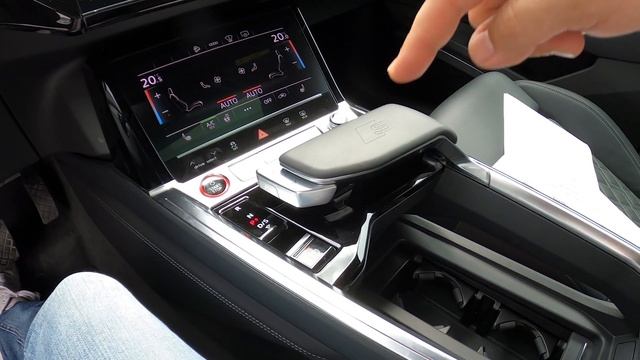Audi е-Tron Sportback S55 Quattro - Първи впечатления, Review и Test Drive - Showroom TDR смотреть онлайн