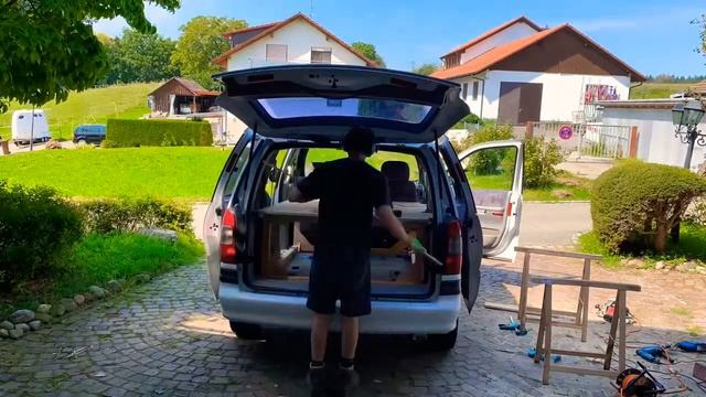 DIY-Umbau zum Camper für 30€ смотреть онлайн