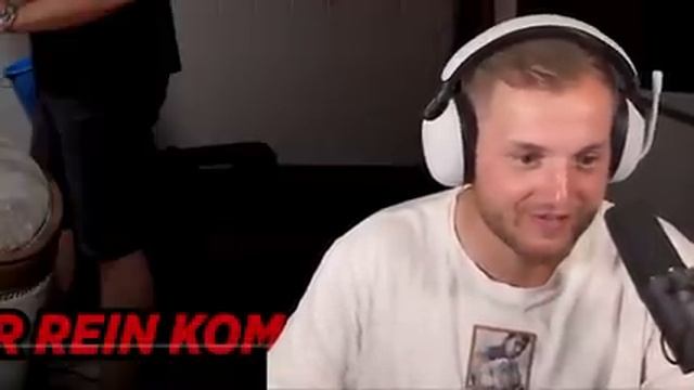 ??SIE ESSEN DIE SCHÄRFSTE CHILI der WELT! | Trymacs Stream Highlights смотреть онлайн