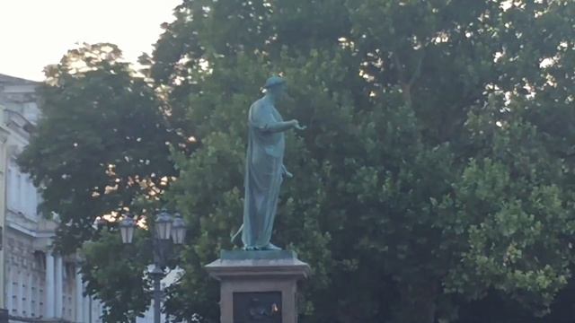 Посмотри на Дюка с люка! Одесса памятник Дюку Ришелье секрет смотреть онлайн