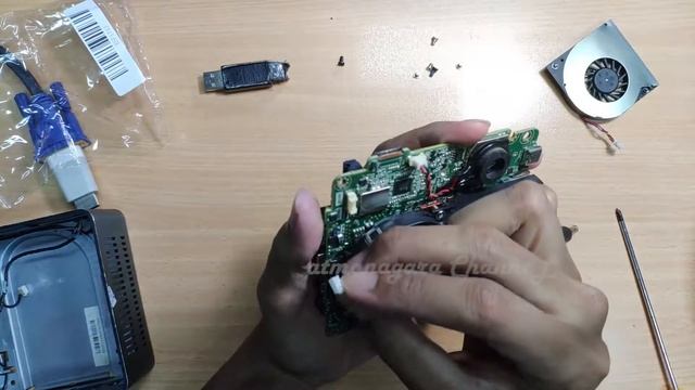 MINI PC OVER HEAT How to replace the fan | INTEL NUC FAN Replacement смотреть онлайн