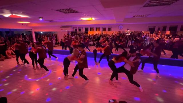 Bachata choreography - @DaniJ - Tu Juguete смотреть онлайн