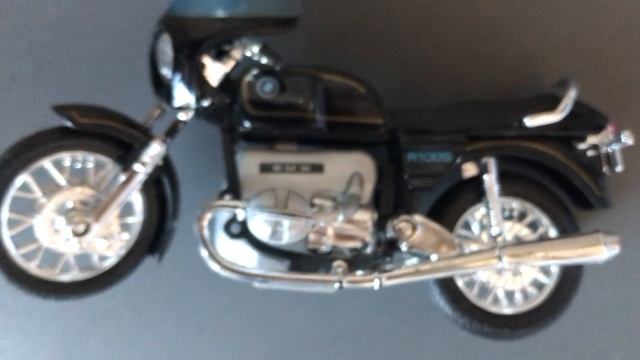 Model of Motorcycle смотреть онлайн