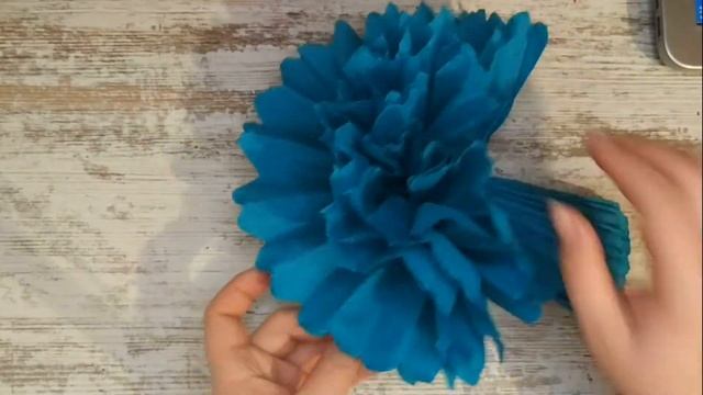 Мастер-класс. Как сделать шары из гофрированной бумаги. Декор из бумаги своими руками. смотреть онлайн