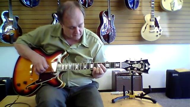 D'Angelico EX-DC.MOV смотреть онлайн