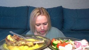 МУКБАНГ СУП ГОРОХОВЫЙ НА КОПЧЕНЫХ РЕБРЫШКАХ, САЛАТ ОВОЩНОЙ/Mukbfng еда на камеру/ Русский мукбанг/