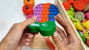 Нарезка деревянных фруктов и овощей