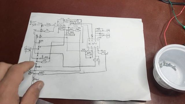 Paton Evo VDI-200 горить жовтий світлодіод,нема напруги на виході