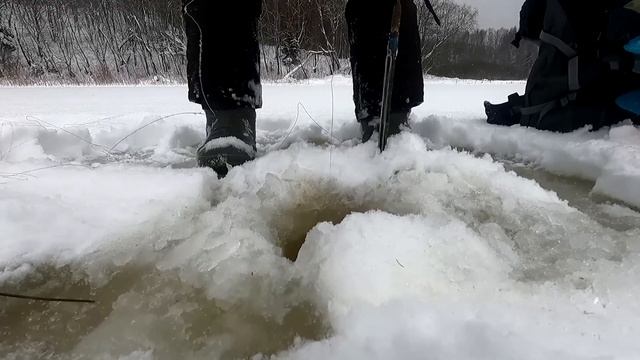 Зимняя рыбалка. Дедовы жерлицы. Рыбалка зимой на Селигере смотреть онлайн