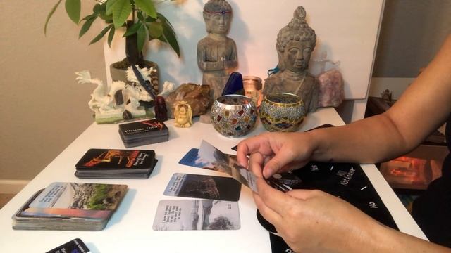 Aquarius ... I want to return. #Aquarius #love #tarot #soulmates #twinflame #oracle #lovers смотреть онлайн