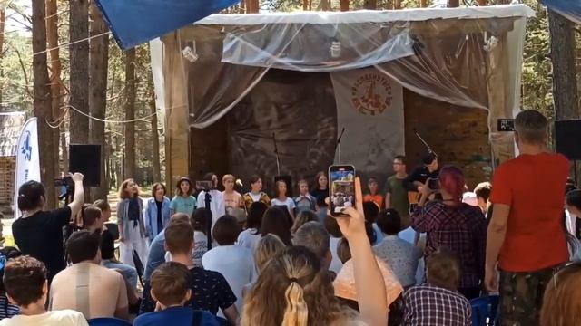 "Пони девочек катает". Муз. С. Никитин, сл. Ю Мориц. смотреть онлайн