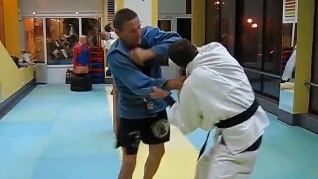 Классическая работа над классическим захватом- сорвать чужой и сохранить свой. смотреть онлайн