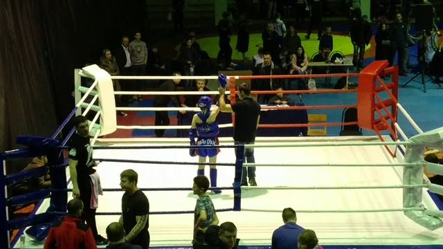 Бой на турнире по тайскому боксу