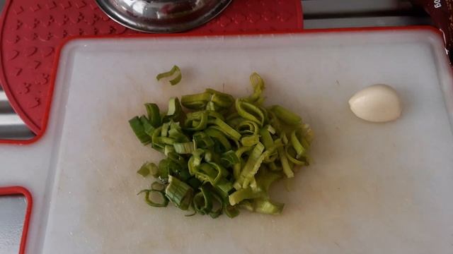 КАССУЛЕ, УТКА с фасолью, сосисками и грибами/Cassoulet Avec Des Saucisses, Du Canard Et Champignons