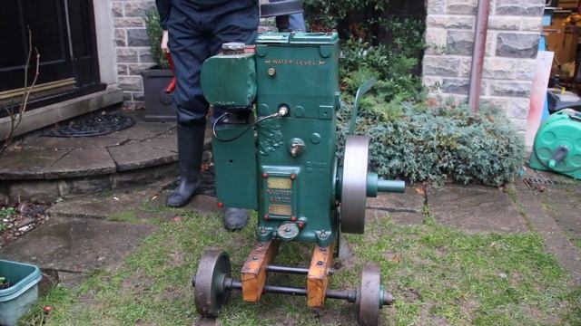 How to Start and Stop a Lister D Type Petrol Engine (Spec 28DH) смотреть онлайн