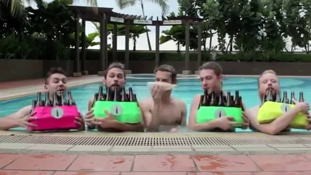 Необычное исполнение на бутылках смотреть онлайн