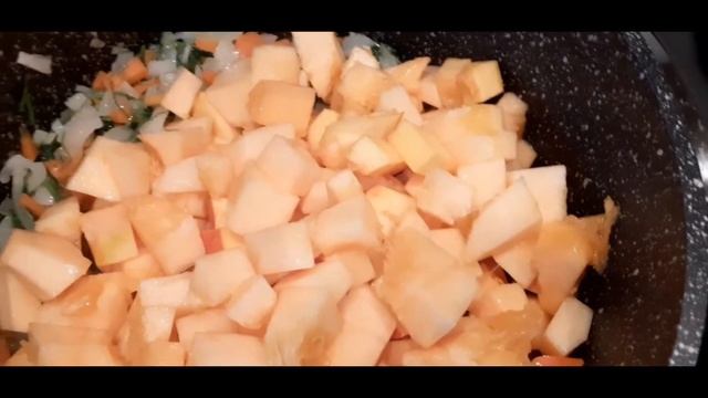 Минестроне знаменитый итальянский овощной суп. смотреть онлайн