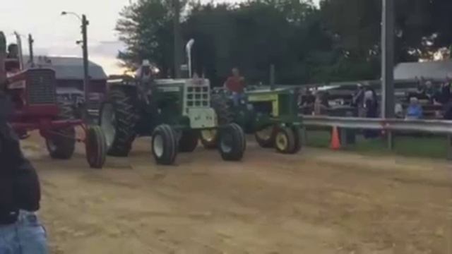2016 Rough and Tumble Tractor Games смотреть онлайн