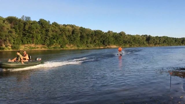 Водные лыжи. Неудачное приземление смотреть онлайн