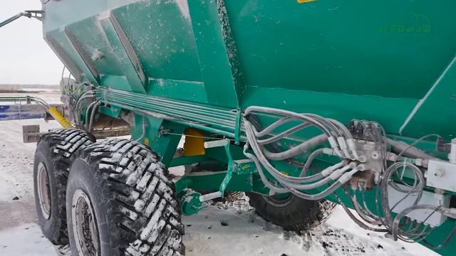 МШХ-9 Машина  для транспортирования и поверхностного внесения пылевидных химических мелиорантов