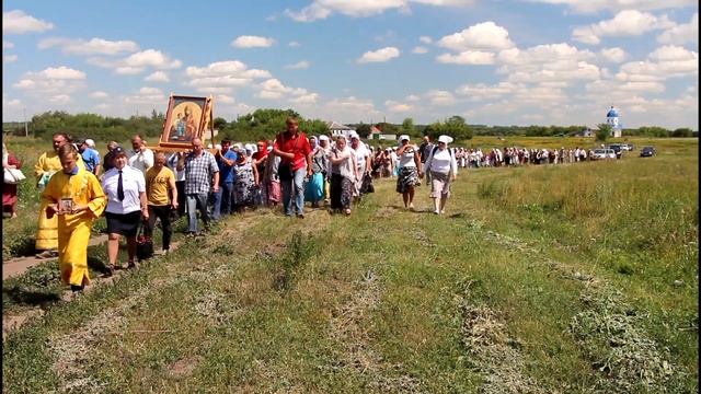 Крестный ход с иконой Божией Матери "Троеручица" (репортаж сайта Misaila.ru) смотреть онлайн