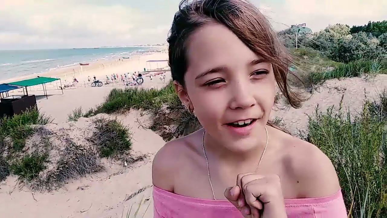 Пляжный выход с палаткой. Утренние новости. смотреть онлайн