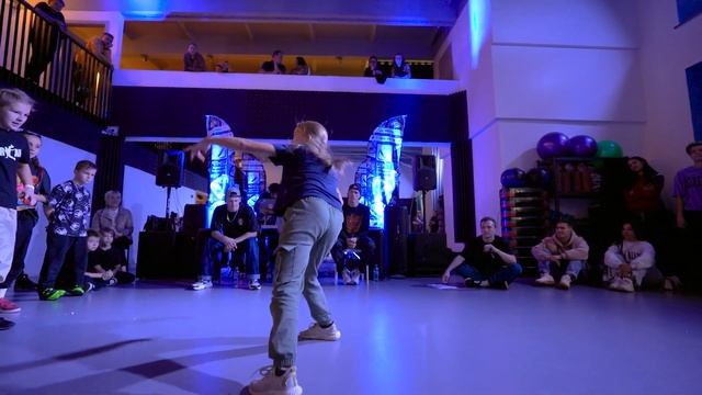 1/4 RaiZy VS Power | bgirls 1vs1| Break domination 4 смотреть онлайн