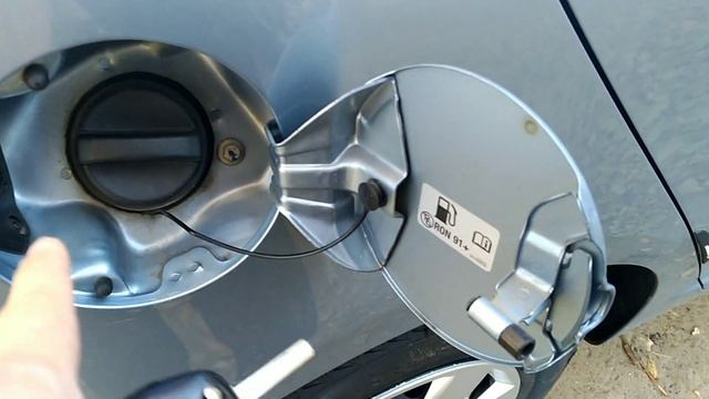 Блокирует ли центральный замок лючёк бензобака у Шевроле Кобальт 2020? смотреть онлайн