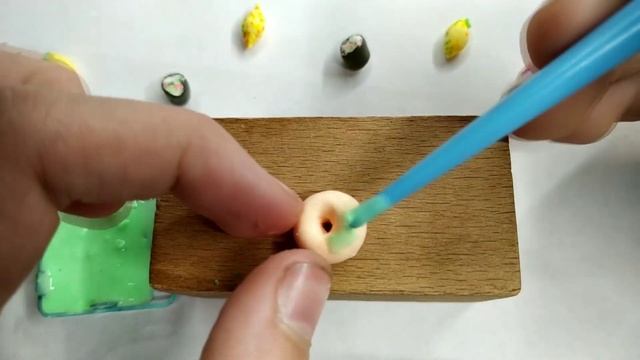 Пончик DONUTS донатс. Еда для кукол EAH и MH из воздушного пластилина с плесенью на Хэллоуин. смотреть онлайн