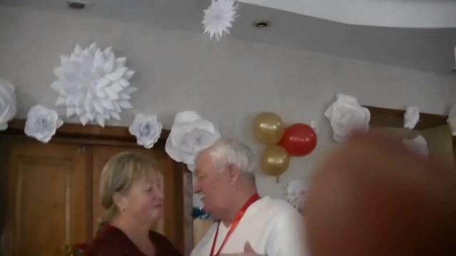 У берез и сосен. Исполняет Павел Прудников. смотреть онлайн