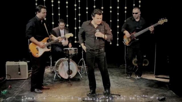 Jumping Matt & His Combo - Merry Christmas Baby (live) смотреть онлайн