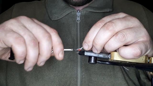 Мушка убийца красноперки. Суперуловистая муха на красноперку.