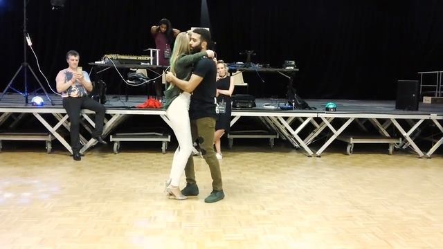 EL Cruz & Nadège KB ¦ Kizomba / Urban Kiz Demo On 4 Moz & Ziqo - Ja Ta Bater (DJ Tarico)