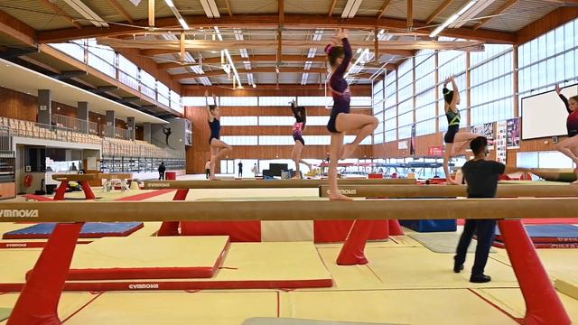 Le Complexe sportif Capitany, Terre de jeux смотреть онлайн