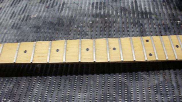 RESTAURANDO O BRAÇO COM SERINGA E AGULHA - Restauração Ibanez RG 270 1994/97 (Parte 2) | O Músico смотреть онлайн