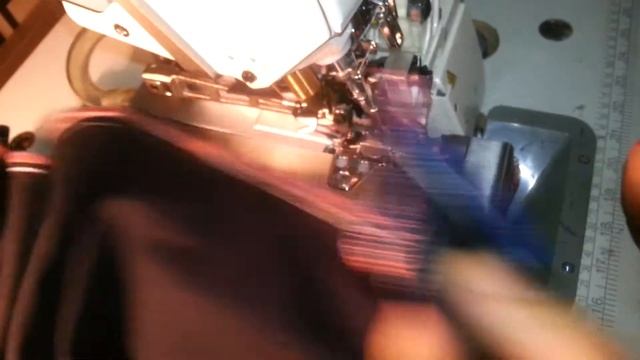 Оверлок с верхним продвижением Juki MO 6916 с воздушной обрезкой цепочки и отсосом обрези смотреть онлайн