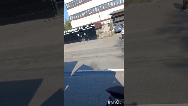 полицейский решил докопаться до водителя под видом проверки документов. 22.09.2023. парнас. смотреть онлайн