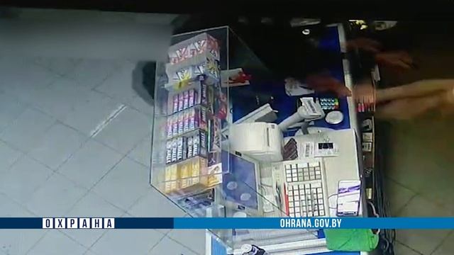Быстрая реакция спасла женщину от ножевого ранения. Хулиган задержан смотреть онлайн