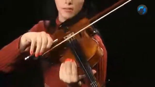 PASSANDO O ARCO PELAS CORDAS DO VIOLINO (Iniciantes) смотреть онлайн