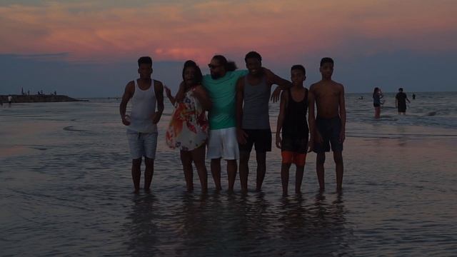 Galveston, TX смотреть онлайн