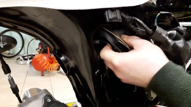 Мотоцикл Alpha Vento Riva RX замена воздушного фильтра.Мопед Альфа RX