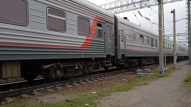 "Первый поезд" ЭП1М-564 с первым поездом №551 Мурманск Симферополь смотреть онлайн
