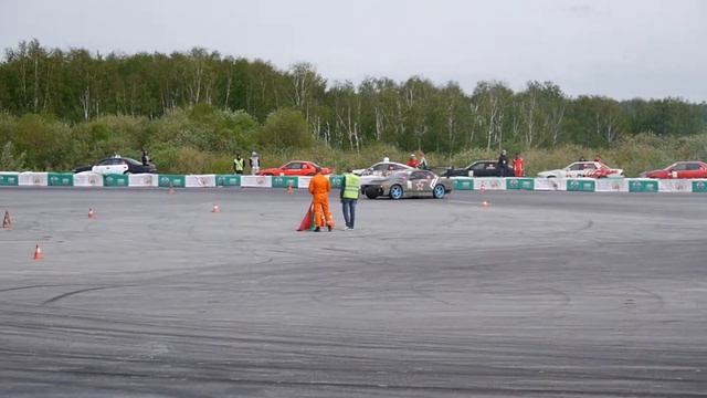 Russian Drift Series Сибирь 2015 I этап Тренировка Nissan Silvia 3Трофим Сергей смотреть онлайн