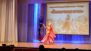 Энергичный индийский танец «RADHA»