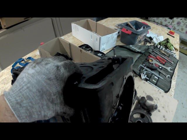 Купил ниву, с мертвым двигателем.. Делаем из двигателя 2106 - 1,8 литра с грантовскими поршнями. смотреть онлайн