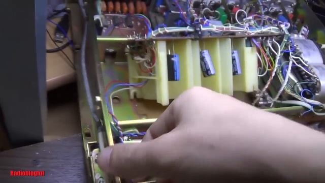 Виз №1.1. Ремонт усилителя Радиотехника У-7101 смотреть онлайн