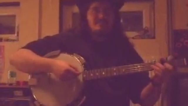 Long-haired metal freak playing banjo for the first time смотреть онлайн